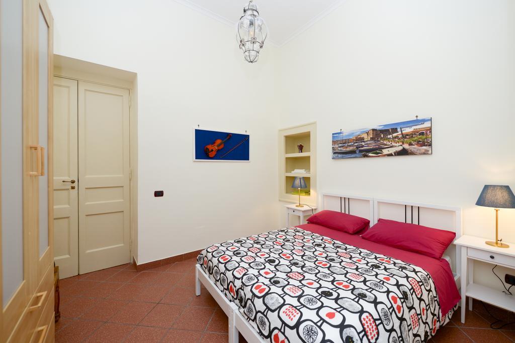דירות נאפולי Residenza Santa Chiara מראה חיצוני תמונה